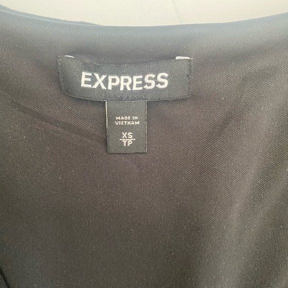 EXPRESS Black Faux Wrap Short Sleeve High Low Hem Ruffled Midi Dress Size XS - Picture 4 of 5